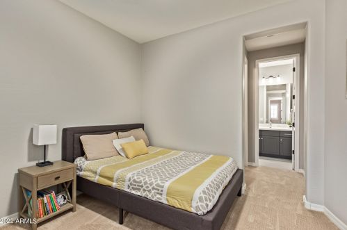 21618 39th Ter, Phoenix AZ  85050-4911 exterior