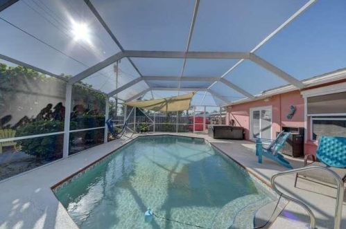 304 Bay St, Fort Pierce FL 34952-1317 exterior