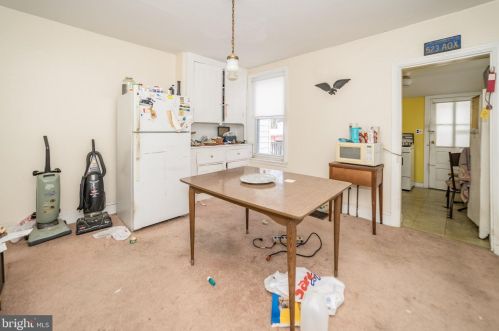 414 9 St, Chester PA 19013-2701 exterior