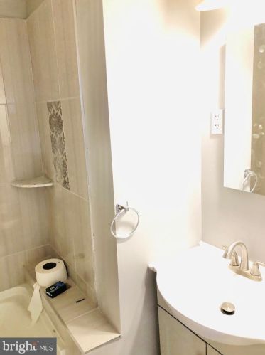 6442 Limekiln Pike, Philadelphia PA 19138-3103 exterior