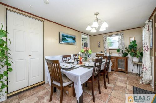 126 Park Ave, Iselin NJ 08830-2303 exterior