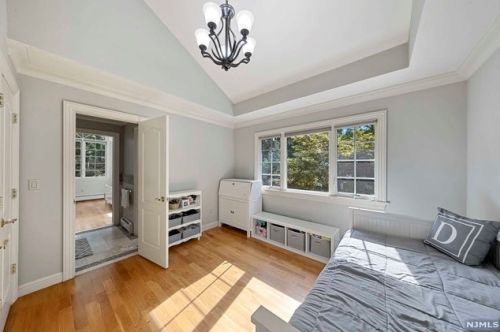 32 Lenox Ave, Demarest NJ 07627-2112 exterior