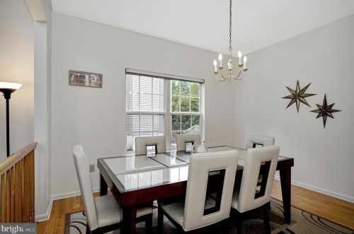 99 York Dr, Princeton NJ 08540-7946 exterior