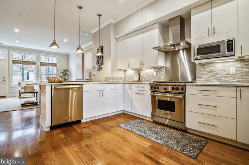 1125 Royal St, Alexandria VA 22314-4310 exterior