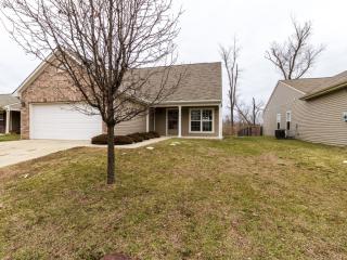 3504 Vanadell Ln, Indianapolis IN  46217-9207 exterior
