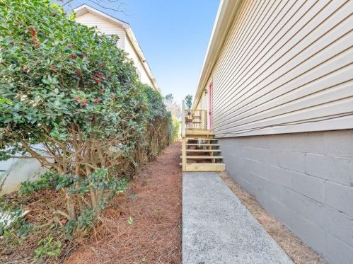 1027 Hampton St, Atlanta, GA 30318-5438