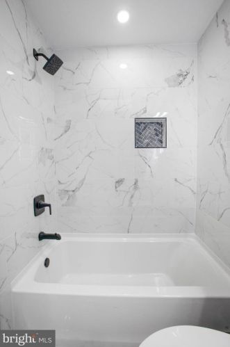 702 19 St, Washington DC 20002-4077 exterior