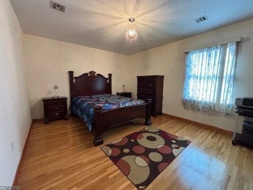 88 Rome St, Newark NJ 07105-3406 exterior