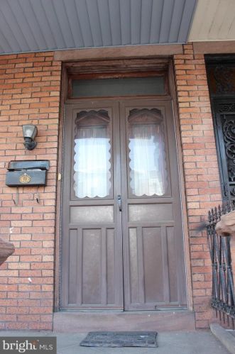 2038 19th St, Philadelphia, PA 19145-2813