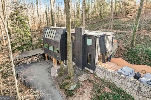 1210 Beechwood Ave, Atlanta GA 30327-0042 exterior