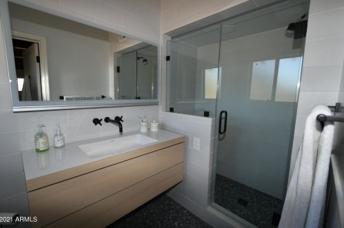 4020 Colter St, Phoenix AZ 85018-1611 exterior