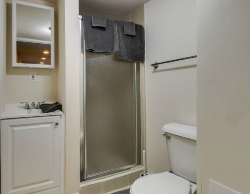 2529 Charleston St, Chicago IL 60647-4111 exterior