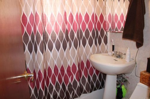 195 Swinton Ave, Bronx NY 10465-1920 exterior