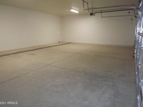 48118 Coyote Pass Rd, Phoenix AZ exterior