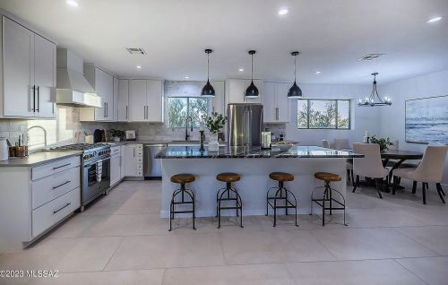 4917 Camino Arenosa, Tucson AZ  85718-6220 exterior