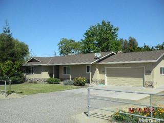 2125 Linwood Ave, Turlock CA  95380-6140 exterior