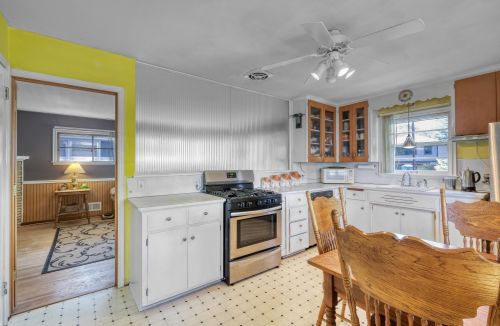 1322 Cleveland Ave, Saint Paul MN 55116-2653 exterior