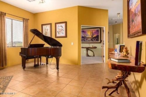 42422 7th St, Phoenix, AZ 85086-7801