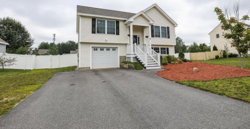 12 Ty Ln, Concord NH  03303-1049 exterior