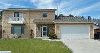 404 78 Ave, Yakima WA  98908-4500 exterior