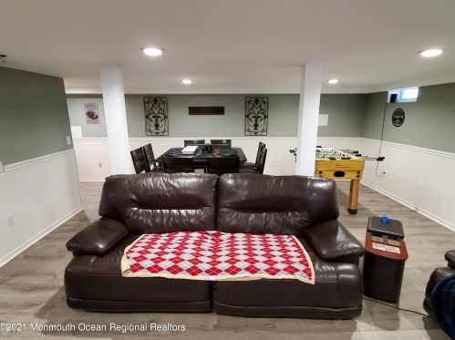 117 Beechwood Ave, West Long Branch NJ 07764-1801 exterior