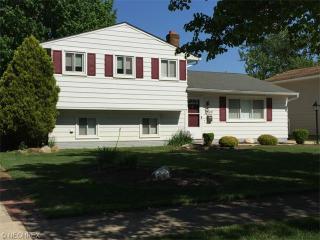 6509 Grayfriar Dr, Cleveland, OH 44142-1256