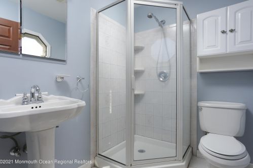 305 Brick Ave, Berkeley Township NJ 08721-3207 exterior