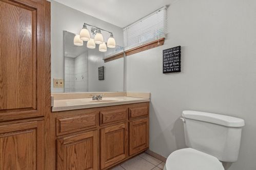 1933 95, Milwaukee WI 53227-1415 exterior