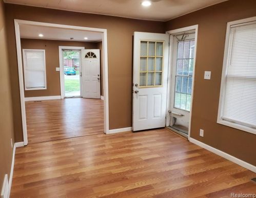 18033 Hanna St, Melvindale MI  48122-1422 exterior