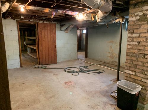 719 18th St, Manitowoc WI 54220-3131 exterior