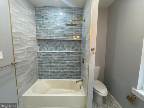 1617 Allengrove St, Philadelphia PA  19124-2729 exterior