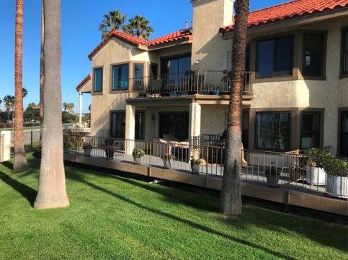 4760 San Sebastian Dr, Oxnard CA 93035-3640 exterior