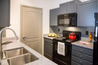 1000 Lexington Farms Dr, Alpharetta GA  30004-5324 exterior