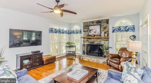 13606 Mt Prospect Dr, Rockville MD 20850-3510 exterior