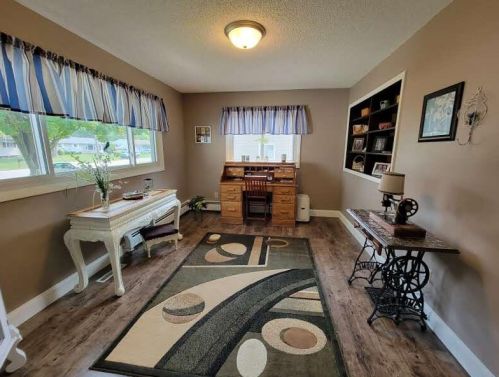 1849 Lawnel Ave, Meskegon MI 49441-3743 exterior