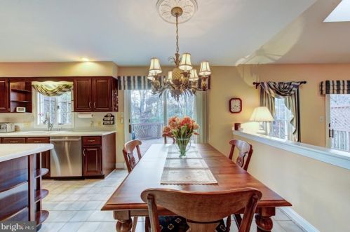 2510 Halterbreak Ct, Herndon VA 20171-2931 exterior