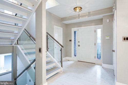 4611 Charleston Ter, Washington DC  20007-1912 exterior