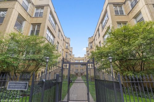 5458 Cornell Ave, Chicago, IL 60615-5621