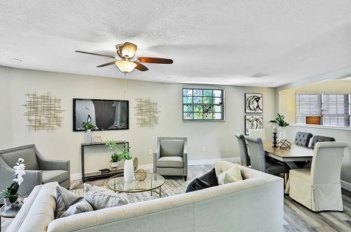 401 Floriland Ave, Tampa FL  33612-7809 exterior