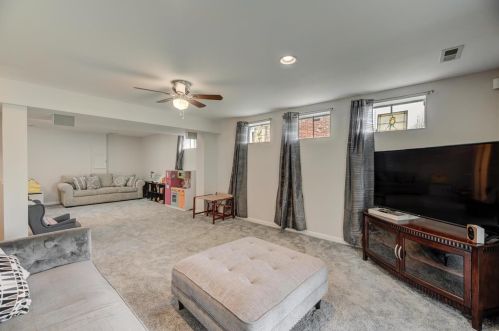 9416 Natalie Cir, Saint Louis MO 63132-3177 exterior