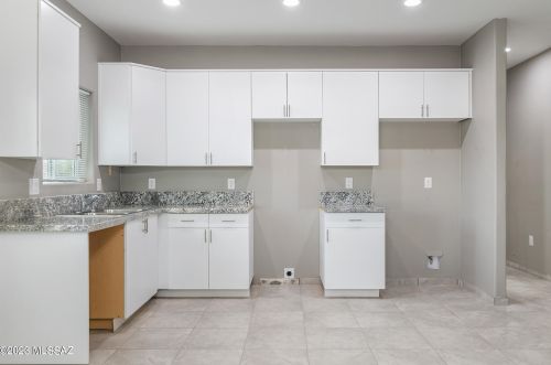 6052 Jeanette Blvd, Tucson AZ 85706-4349 exterior