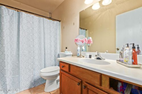 6120 Springbrook Dr, Tucson AZ exterior