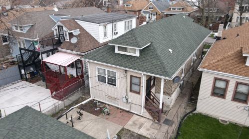 6048 Artesian Ave, Chicago IL 60659-2831 exterior