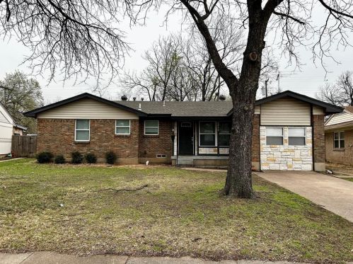 2430 11th St, Irving TX  75060-3504 exterior