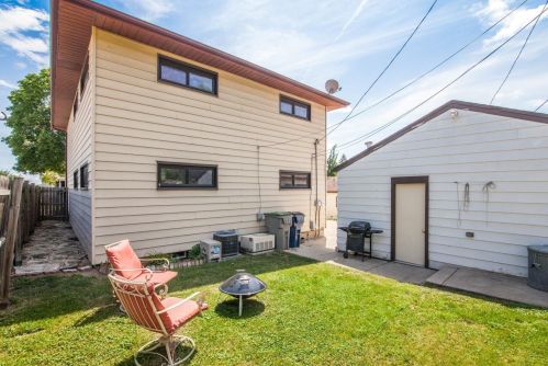 509 93rd St, Milwaukee WI  53214-4427 exterior