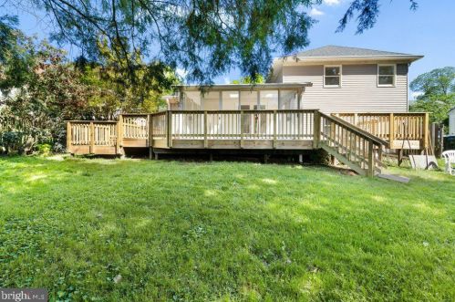 5307 Gln Grn Ct, Alexandria VA 22315-4230 exterior