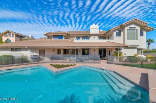 2347 Cinnabar Ave, Phoenix AZ  85028-3633 exterior