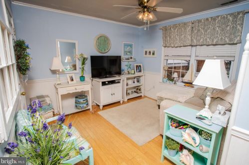 2066 Harbour Dr, Palmyra NJ 08065-1111 exterior