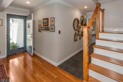 3 Forest Dale Dr, Morristown, NJ 07960-6788