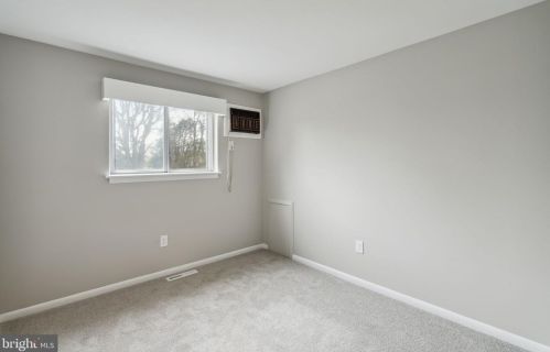 114 Woodview Ln, Riverton NJ  08077-3218 exterior